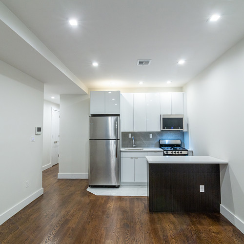 1006 University Ave