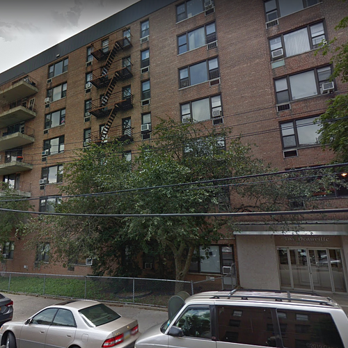 210 W 251st St