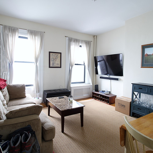 120 E 17th St