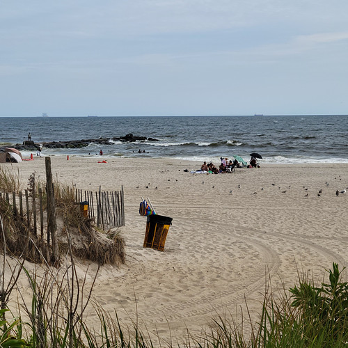 136 Beach 61st St