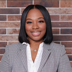Elizabeth Nolasco - Licensed Real Estate Salesperson at Nooklyn