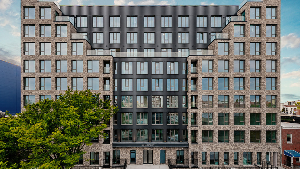 31-16 38th St